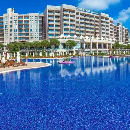 Patrick's - Royal Beach *